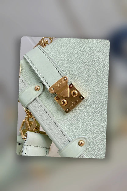 NB - LOV Bag - 126