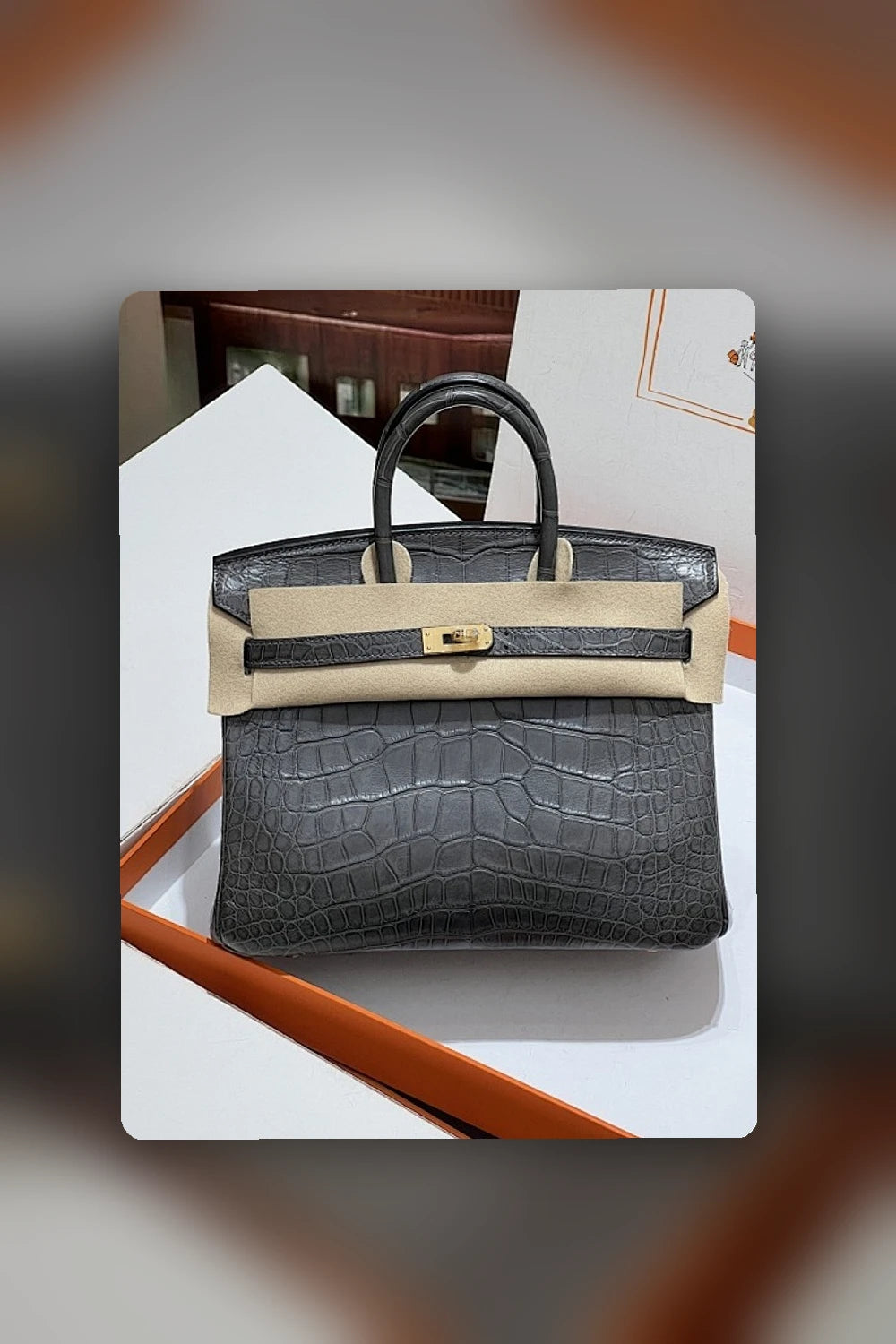 NB - HMS Bag - 604