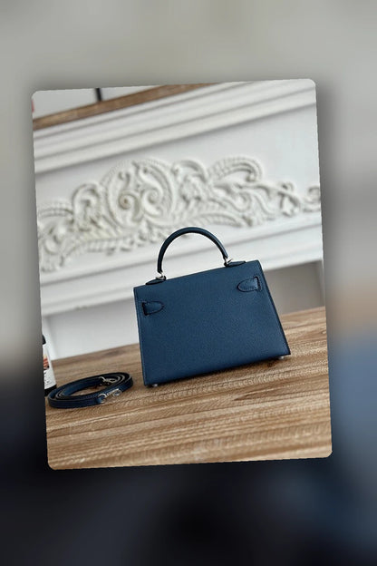 NB - HMS Bag - 827