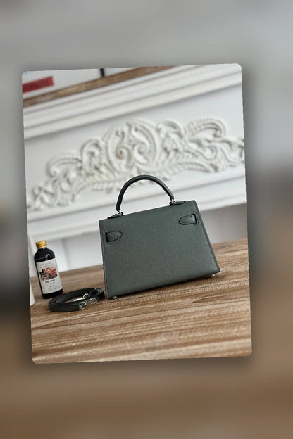 NB - HMS Bag - 832