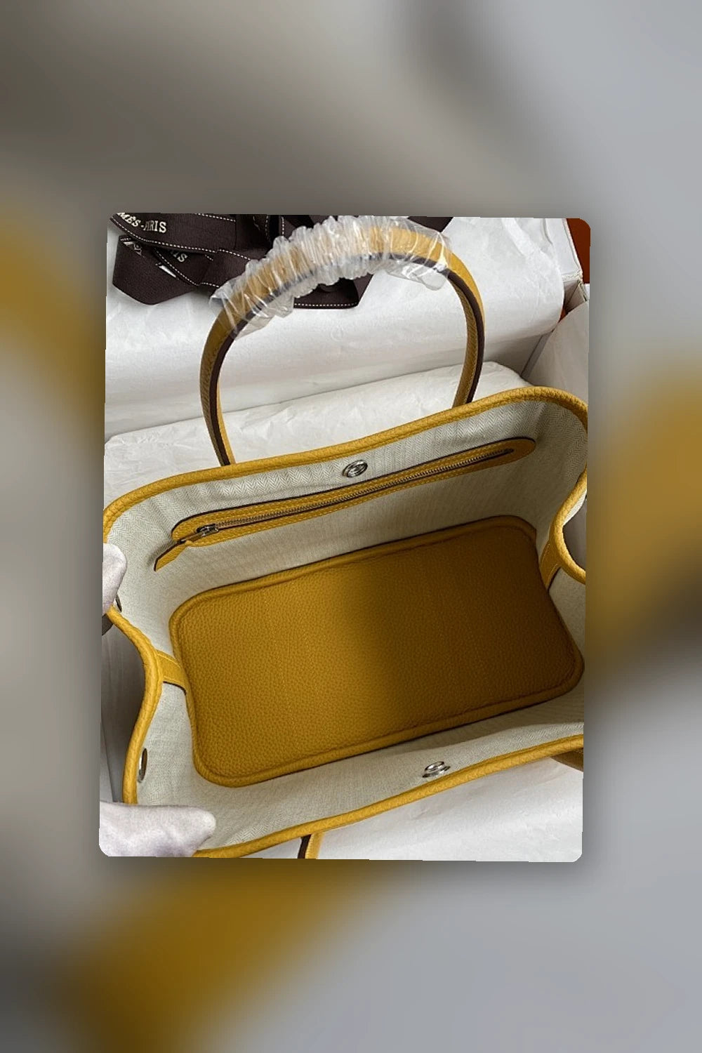 NB - HMS Bag - 1382