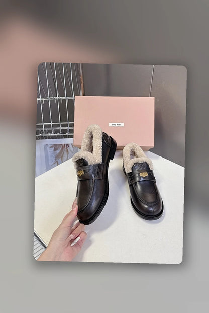 NB - MMU Women Shoes - 868