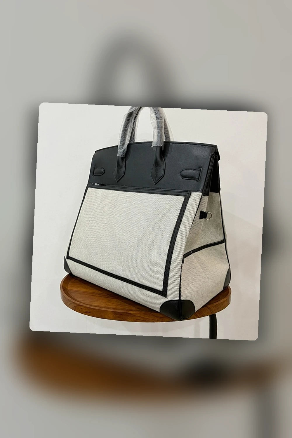 NB - HMS Bag - 1594