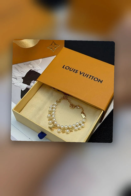 NB - LOV Jewelry - 330