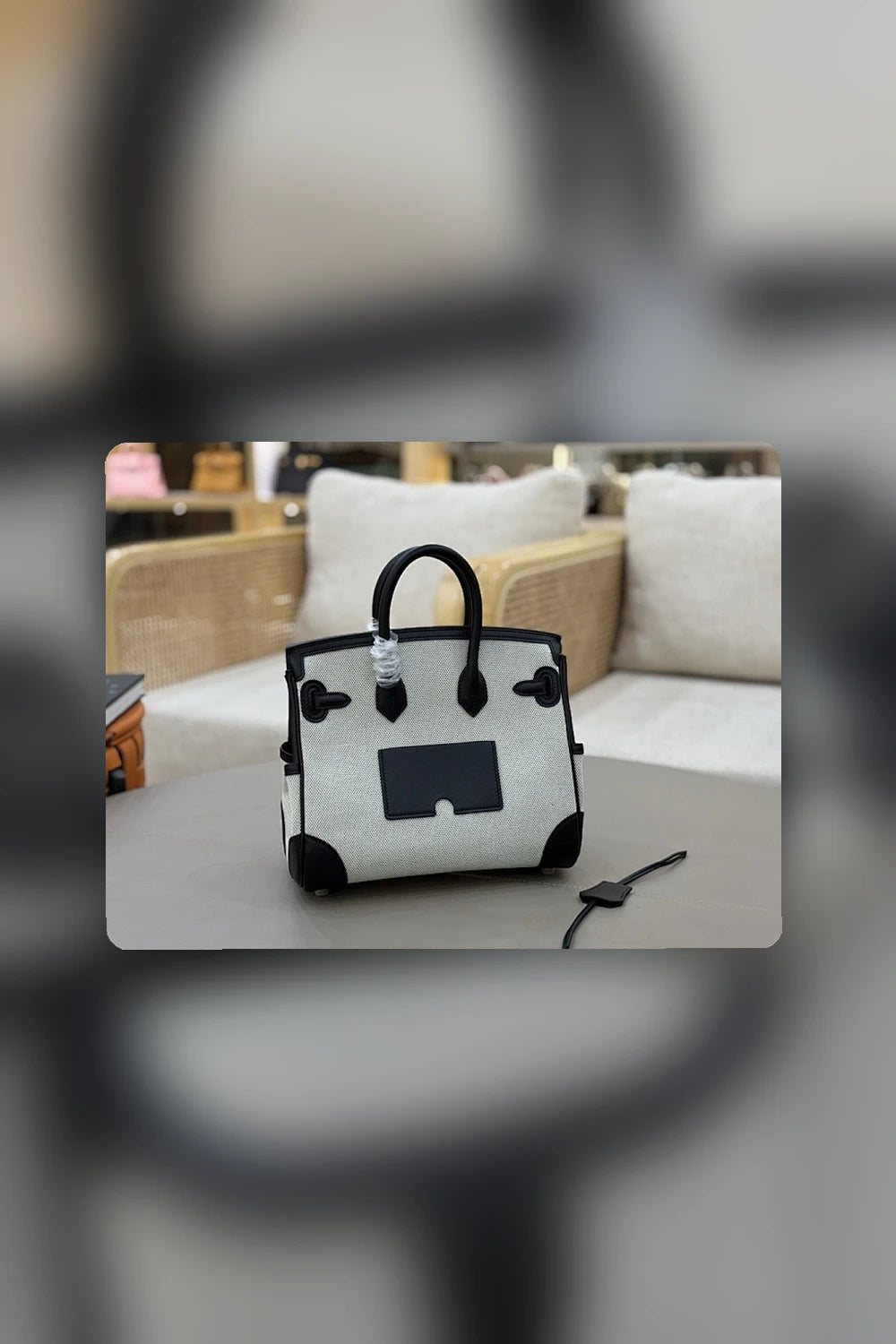 NB - HMS Bag - 1032