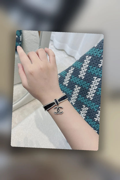 NB - CRA Jewelry - 215
