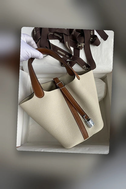 NB - HMS Bag - 1597