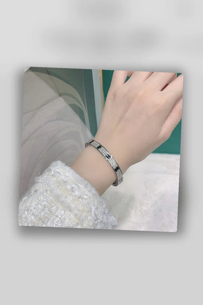 NB - CRA Jewelry - 142