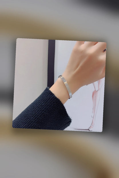 NB - CRA Jewelry - 095