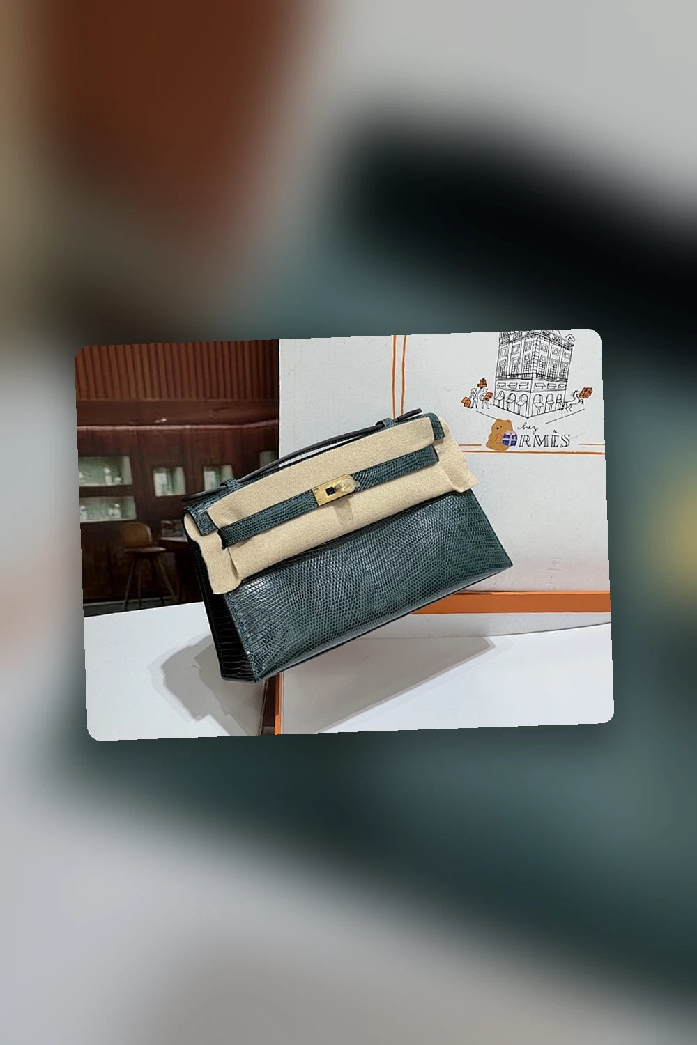 NB - HMS Bag - 663