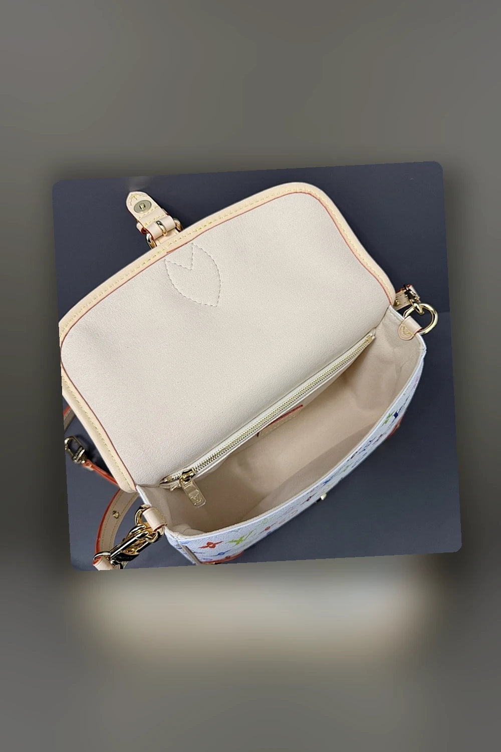 NB - LOV Bag - 587