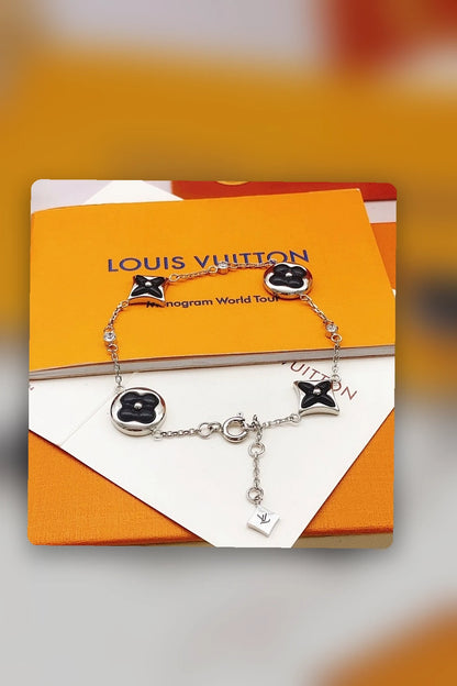 NB - LOV Jewelry - 366