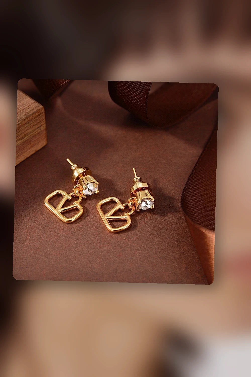 NB - VEL Jewelry - 563
