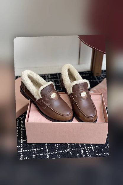 NB - MMU Women Shoes - 740