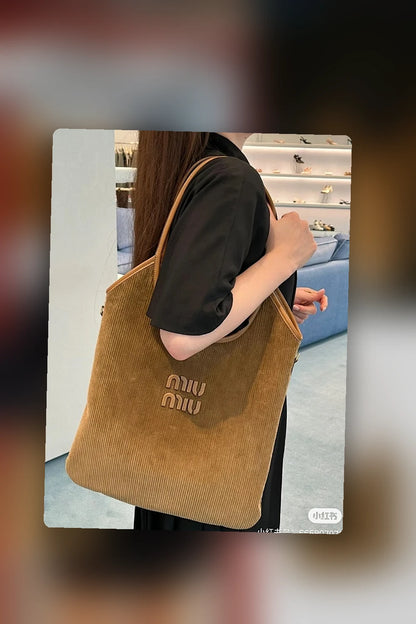 NB - MMU Bag - 702