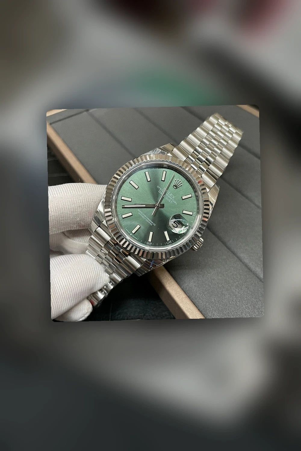 NB - Mix Watch - 1719