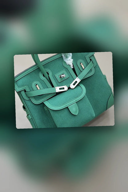 NB - HMS Bag - 1383