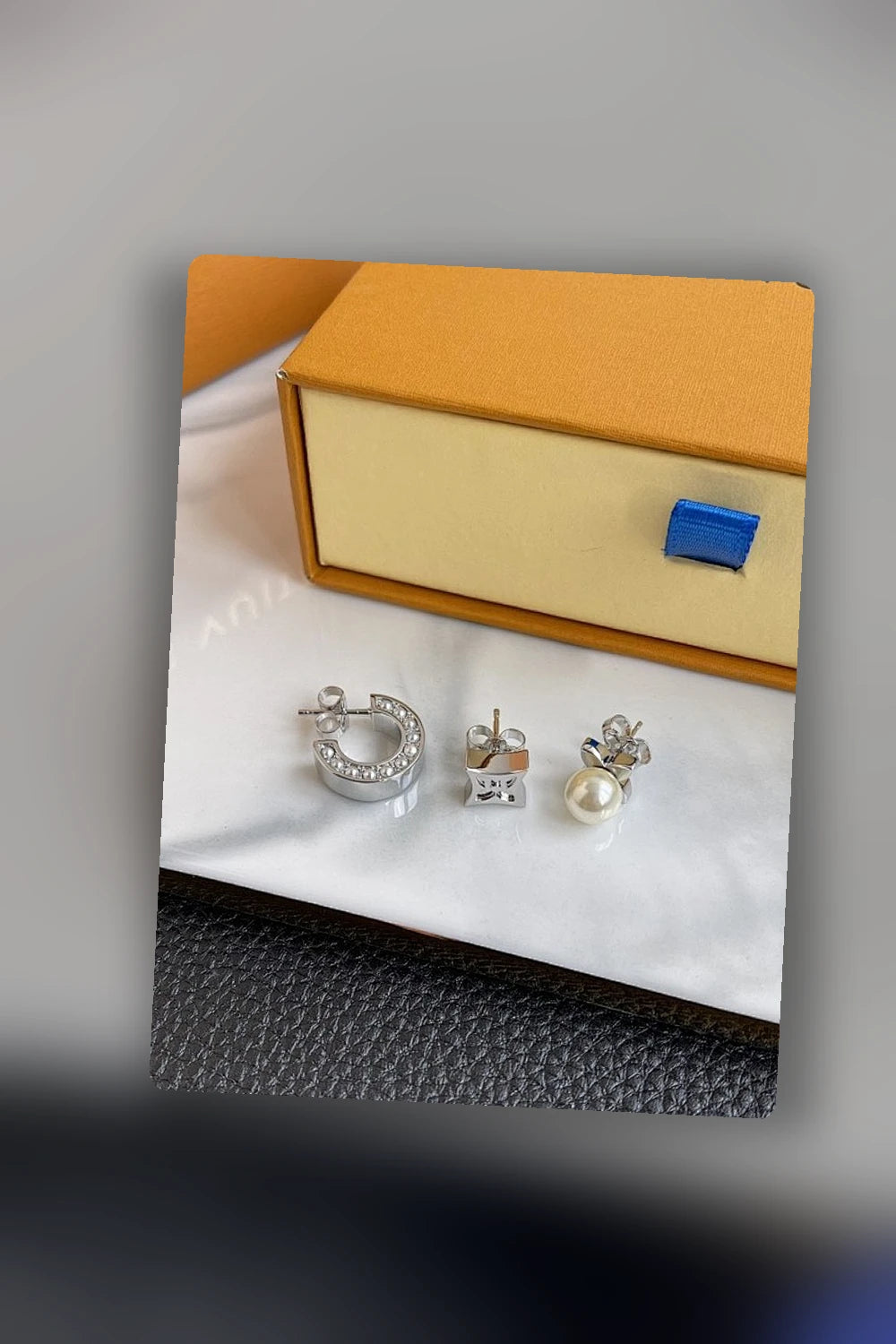 NB - LOV Jewelry - 428