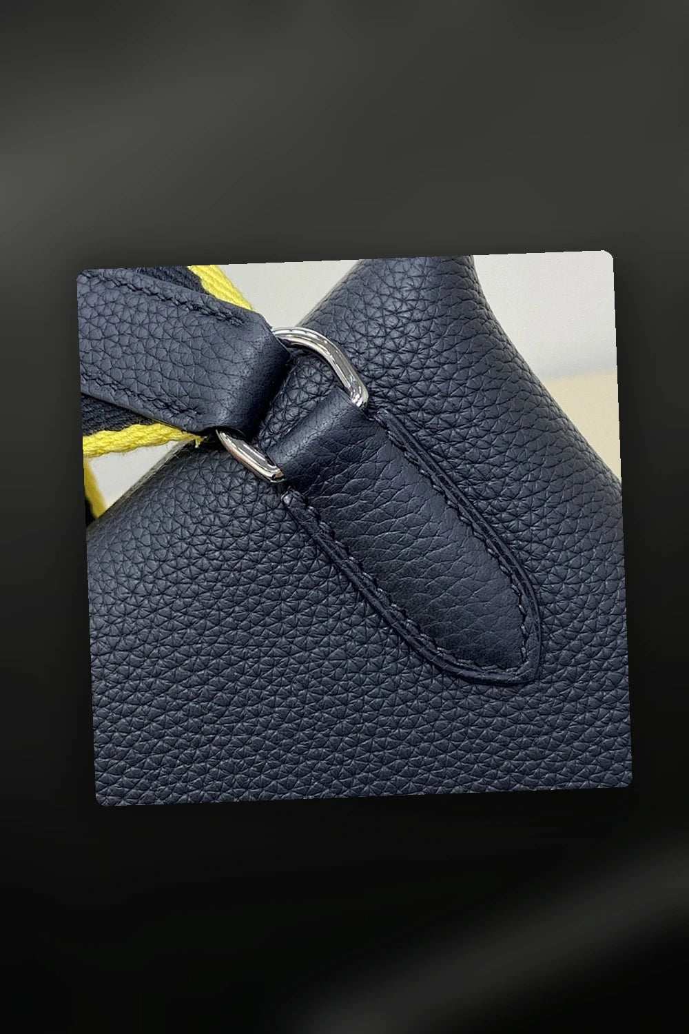 NB - HMS Bag - 1079