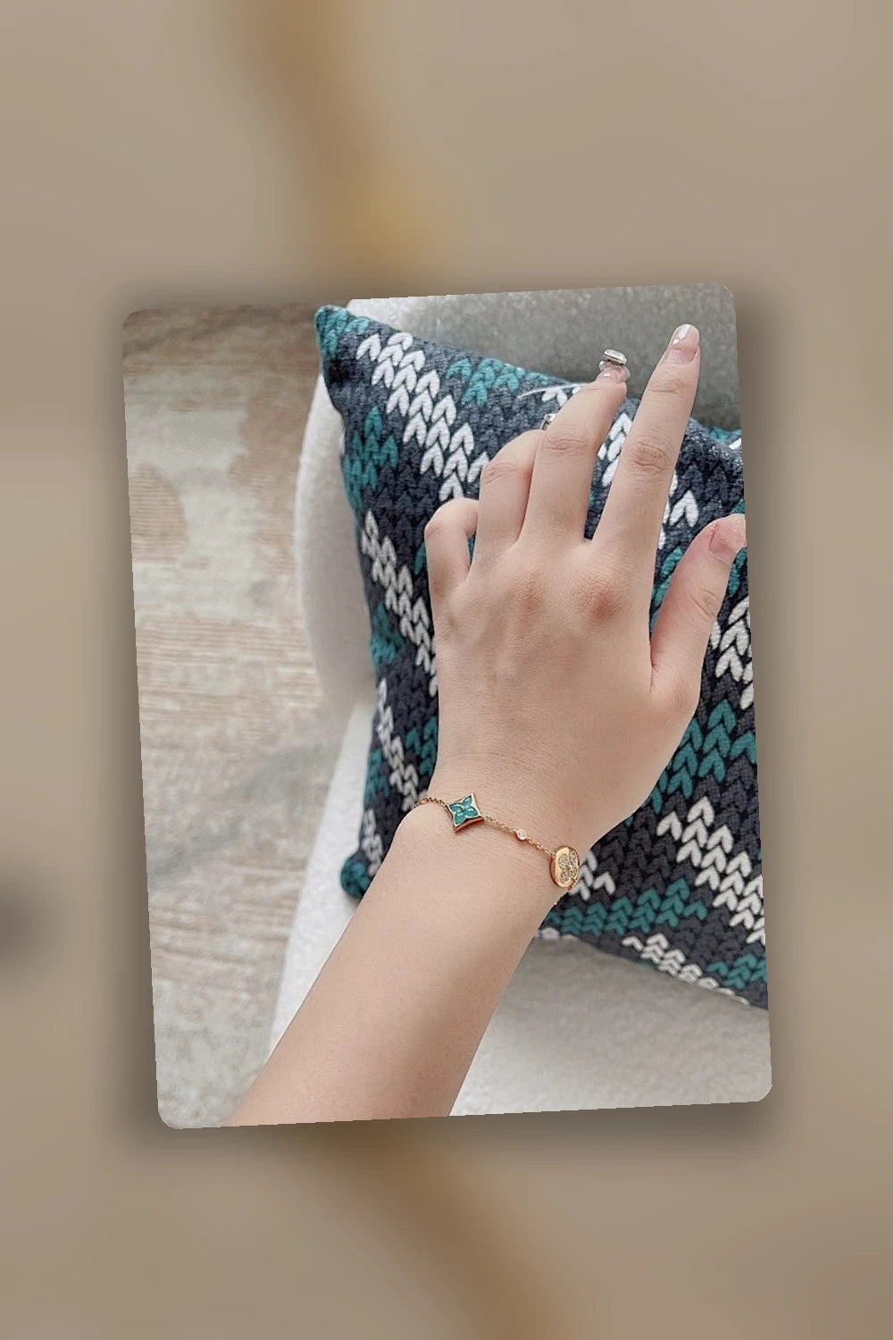 NB - LOV Jewelry - 687