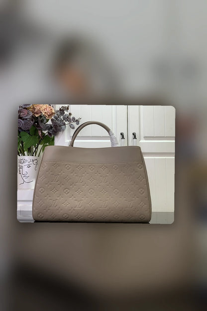 NB - LOV Bag - 1852