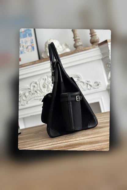 NB - HMS Bag - 1586