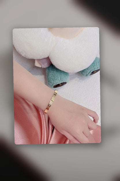 NB - CRA Jewelry - 181