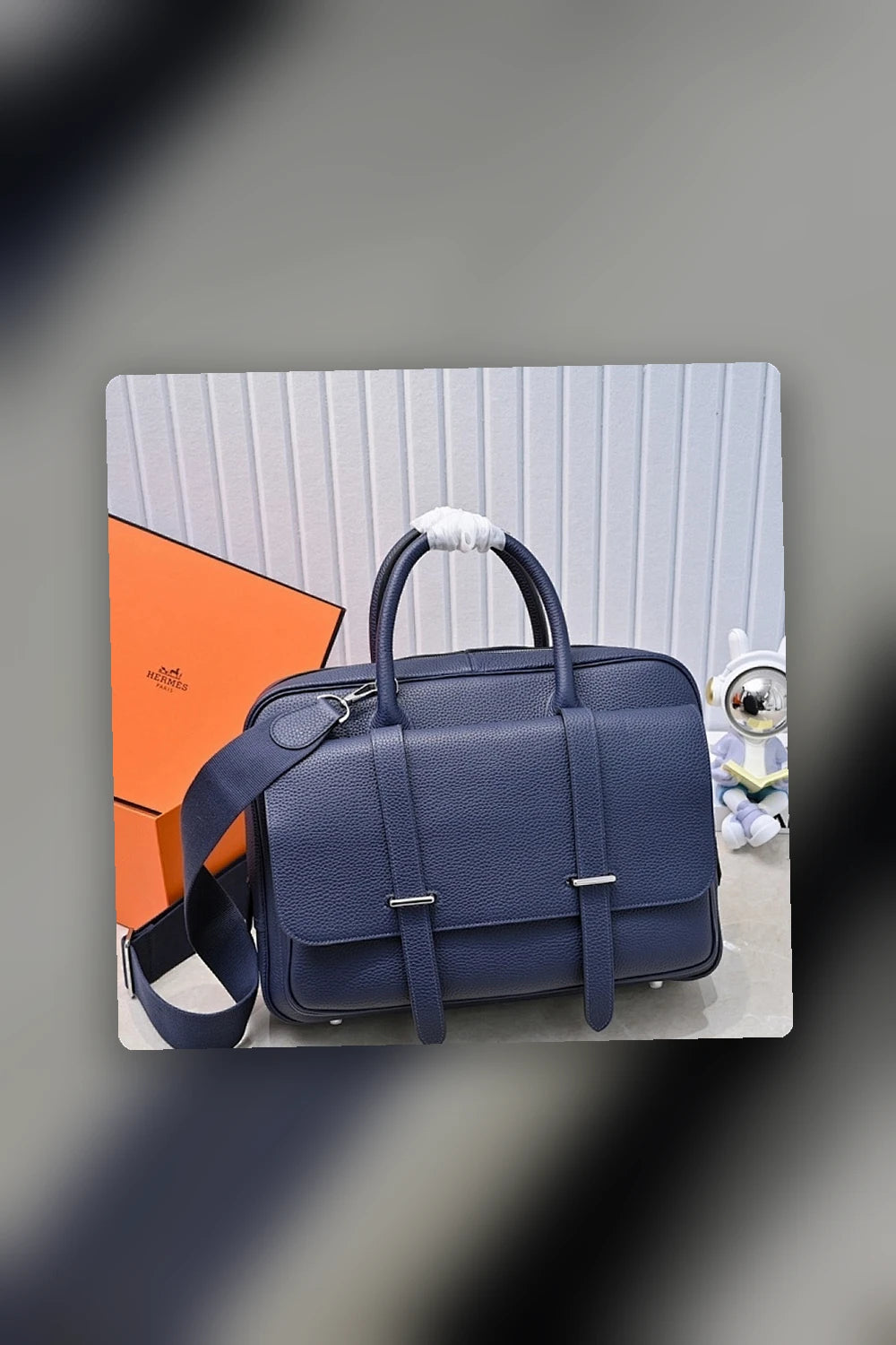 NB - HMS Bag - 1826