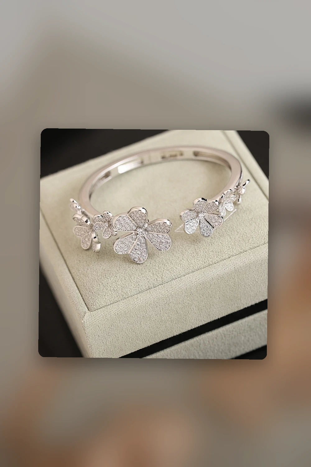 NB - VACA Jewelry - 301