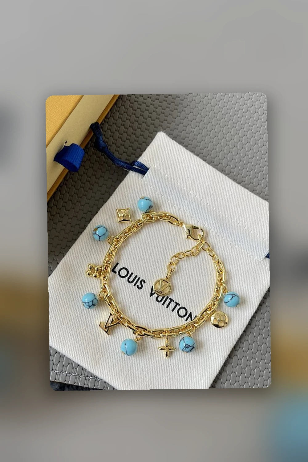 NB - LOV Jewelry - 820