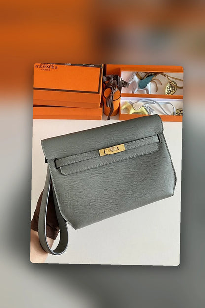 NB - HMS Bag - 1081