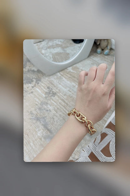 NB - LOV Jewelry - 852