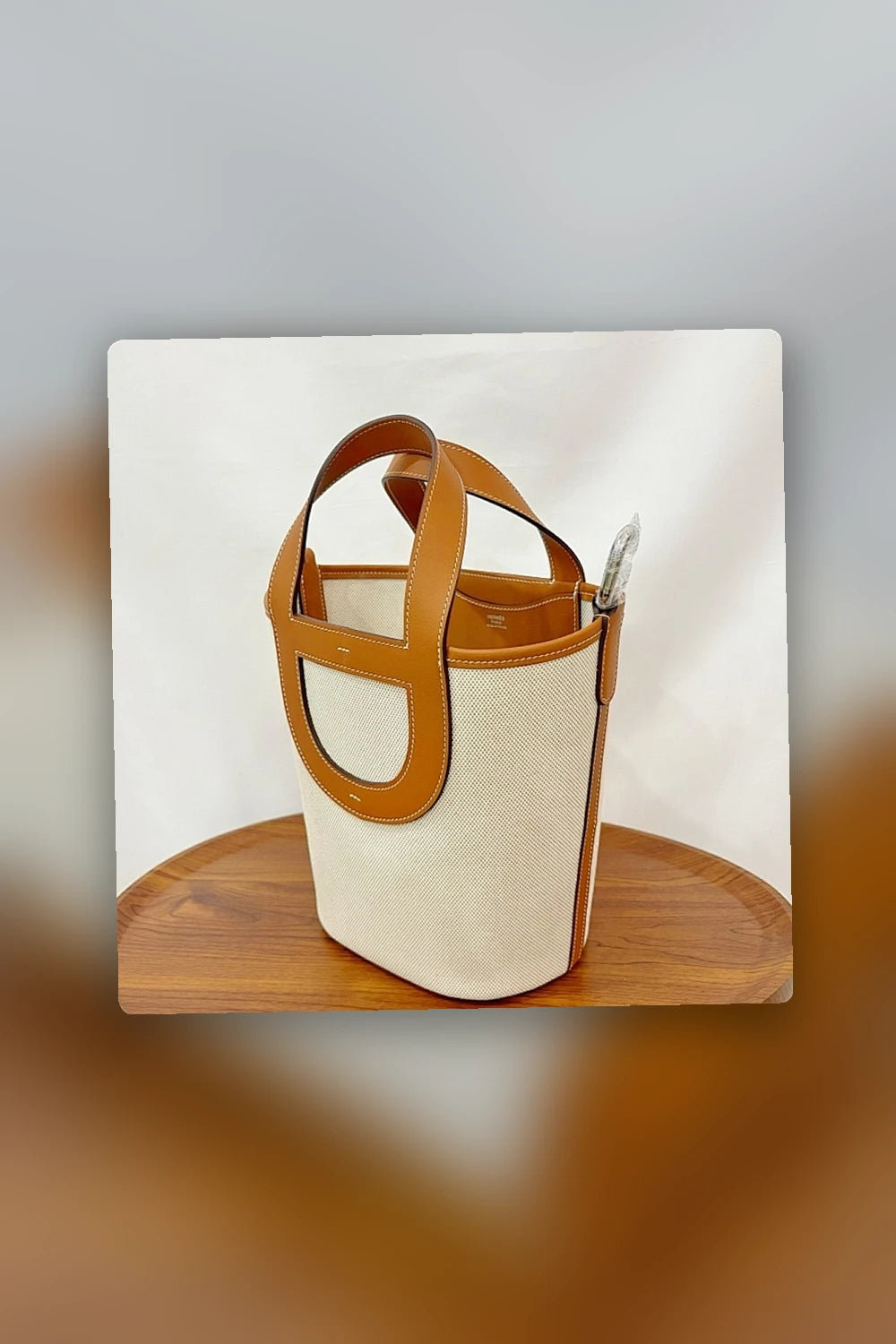 NB - HMS Bag - 1817