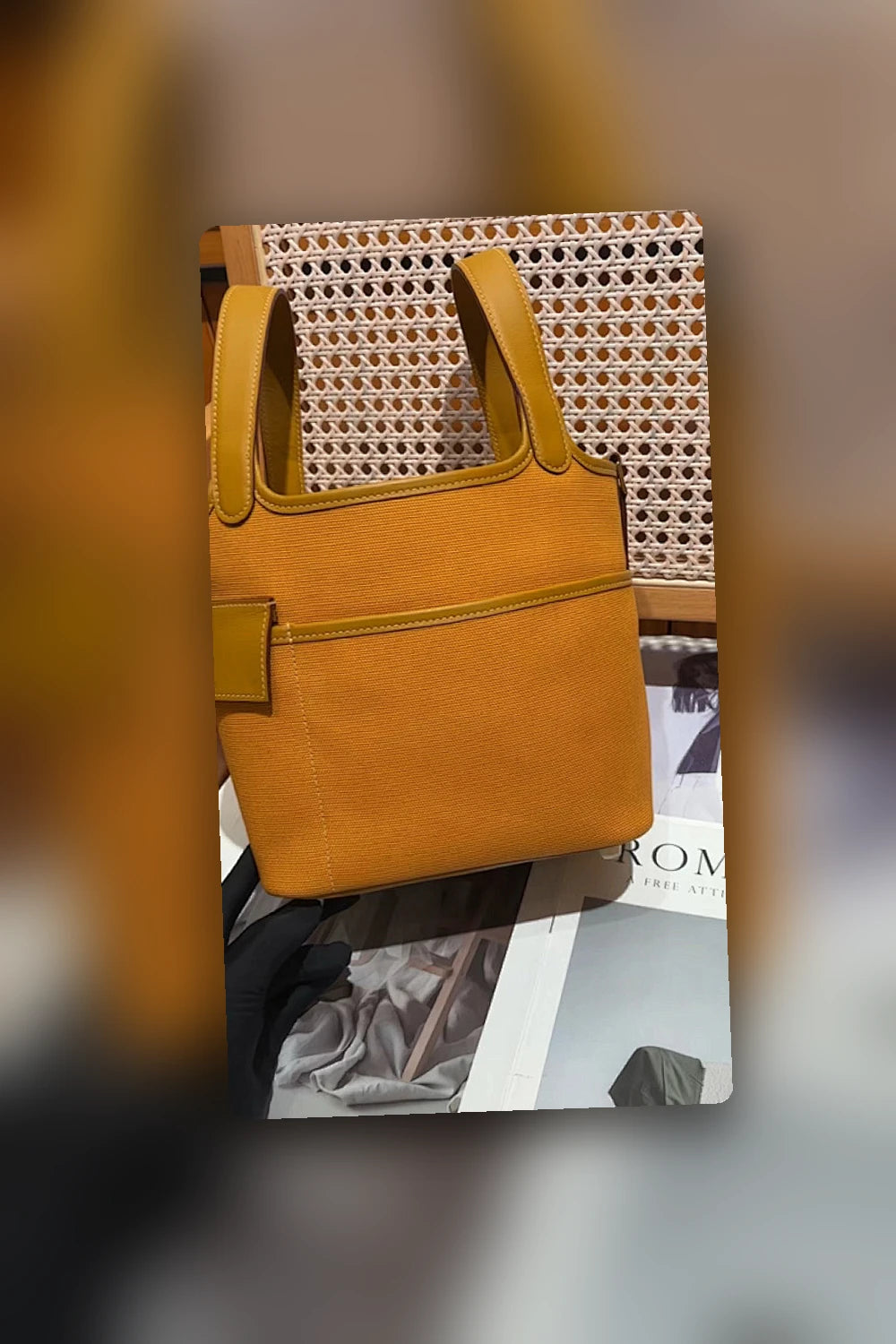 NB - HMS Bag - 1674