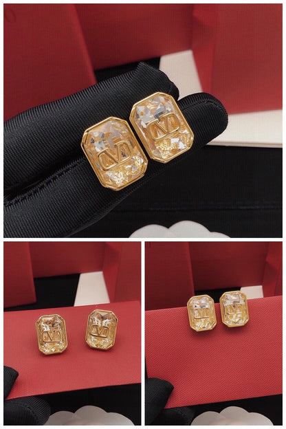 NB - VEL Jewelry - 320