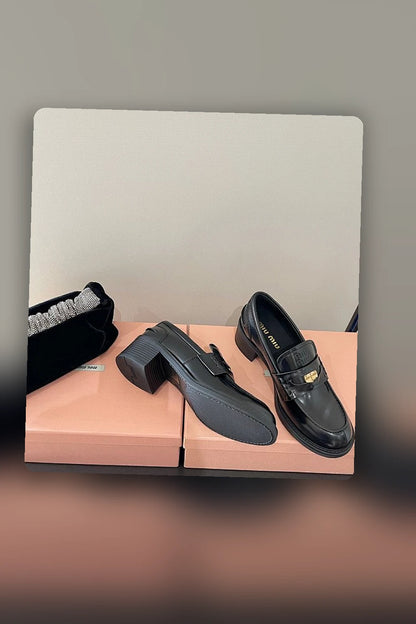 NB - MMU Women Shoes - 369