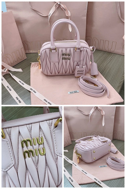 NB - MMU Bag - 852