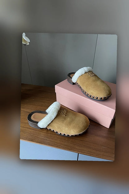 NB - MMU Women Shoes - 730