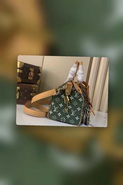 NB - LOV Bag - 1108