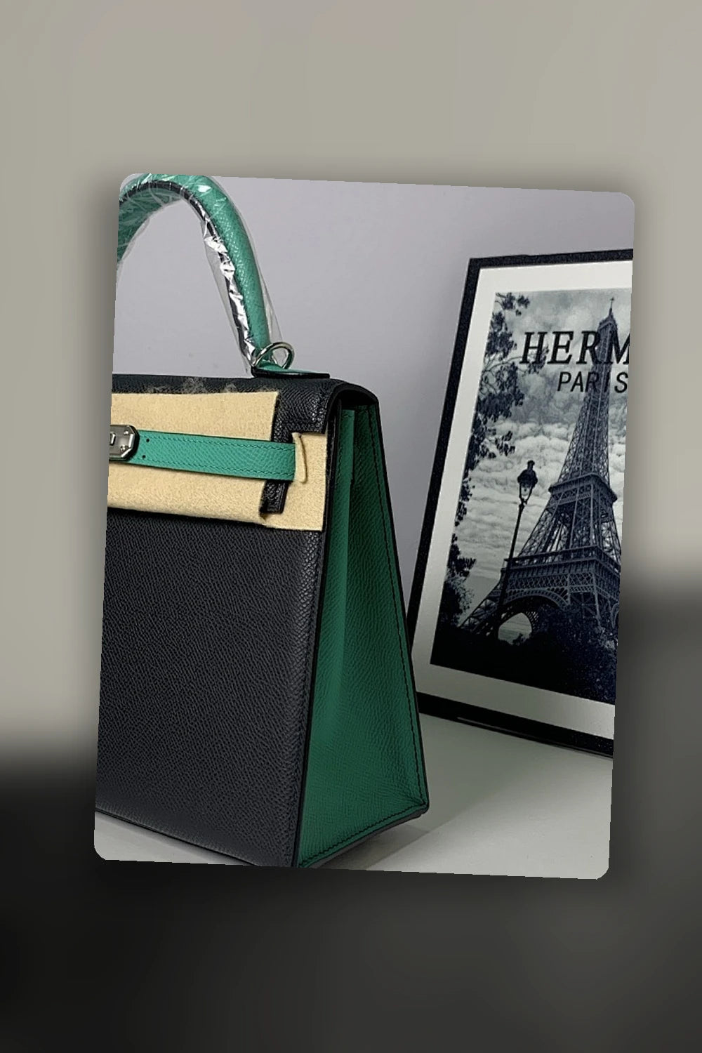 NB - HMS Bag - 1239