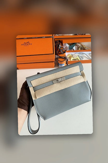 NB - HMS Bag - 1069