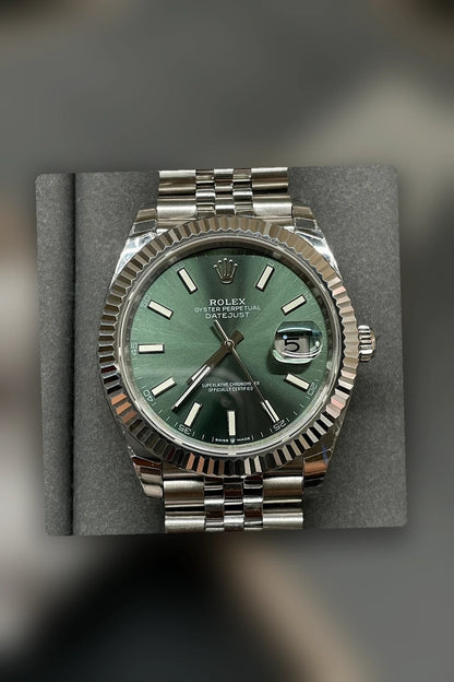 NB - Mix Watch - 1719