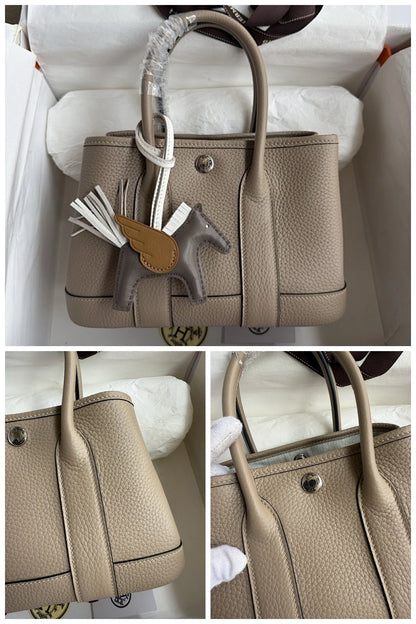 NB - HMS Bag - 1627