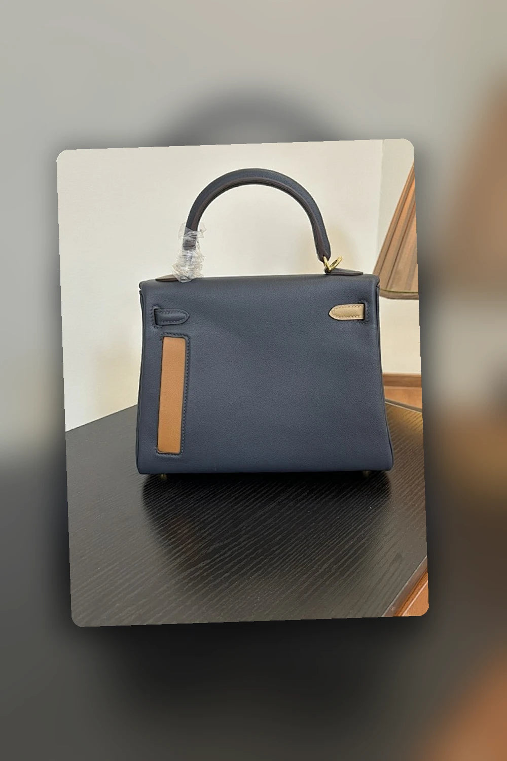 NB - HMS Bag - 1647