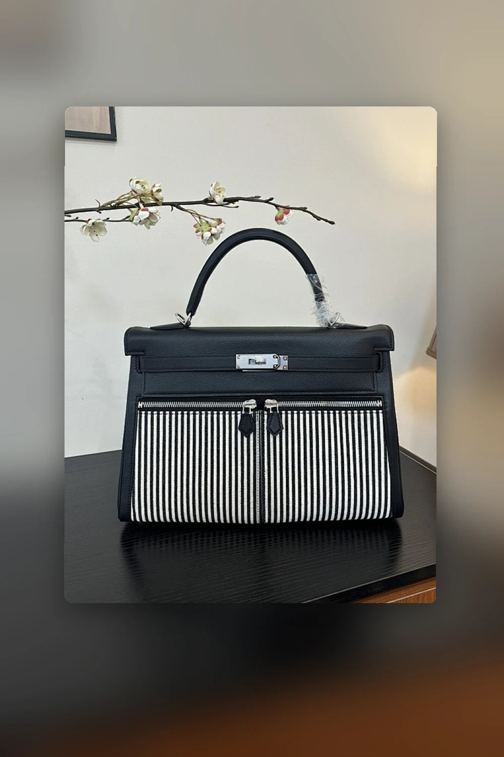 NB - HMS Bag - 474