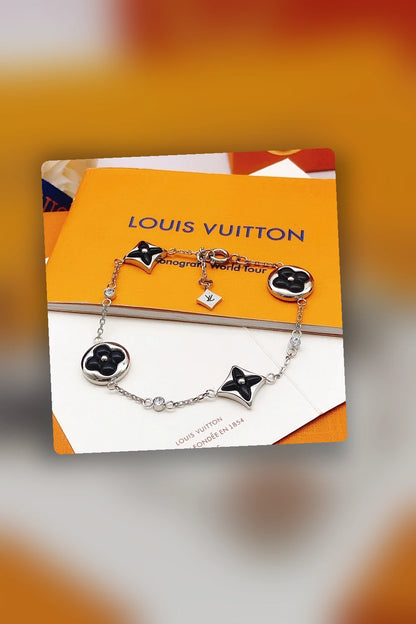 NB - LOV Jewelry - 328