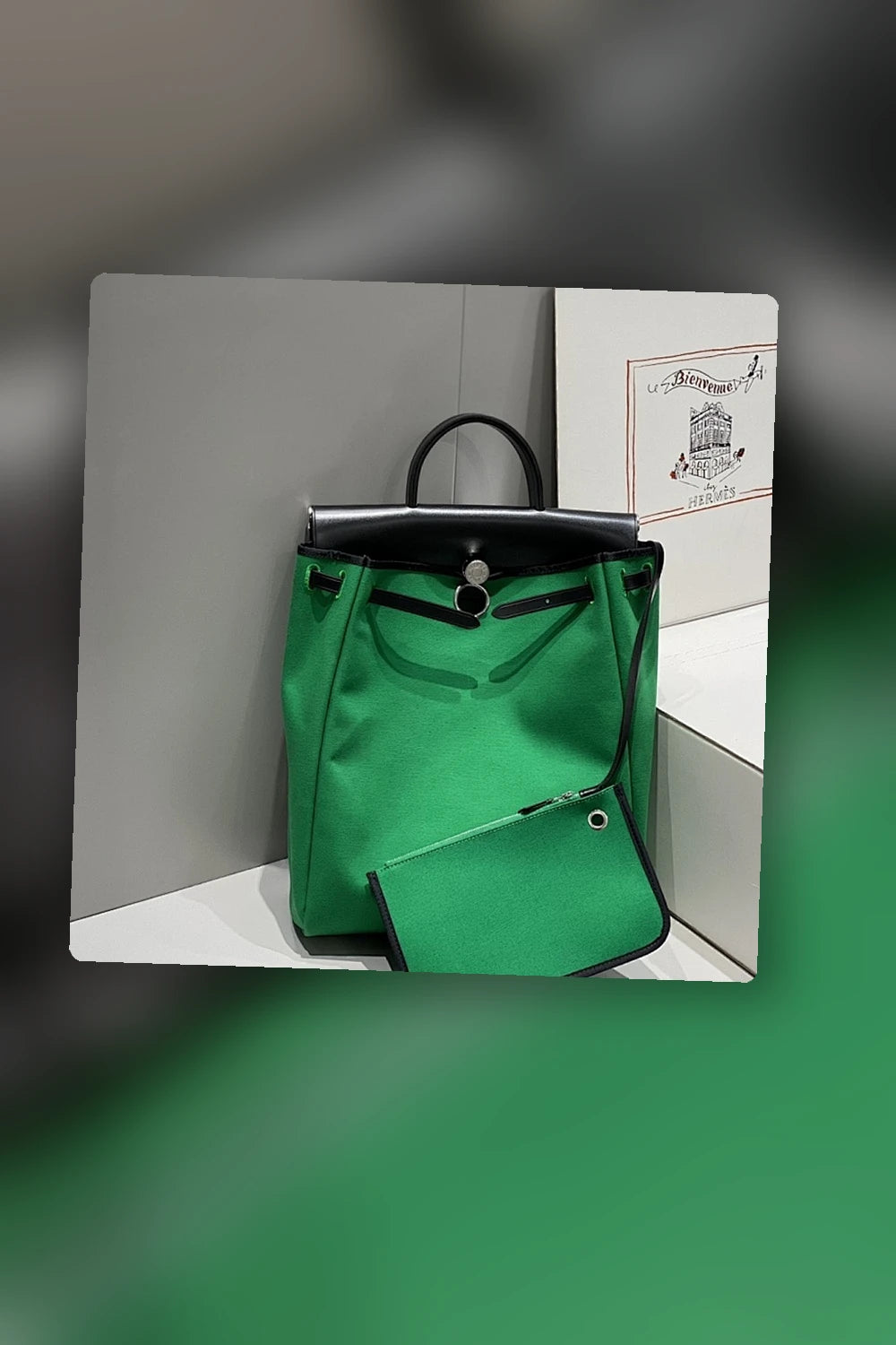 NB - HMS Bag - 1229