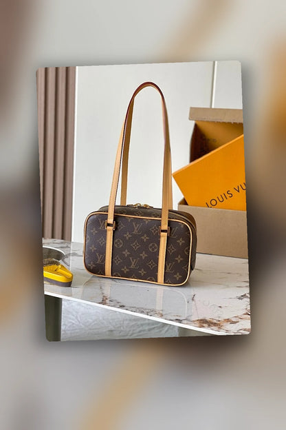 NB - LOV Bag - 1828