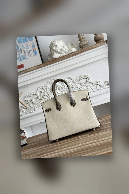 NB - HMS Bag - 1660