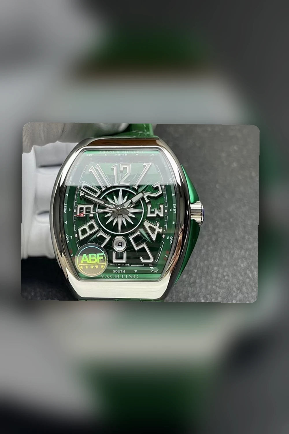 NB - Mix Watch - 1056